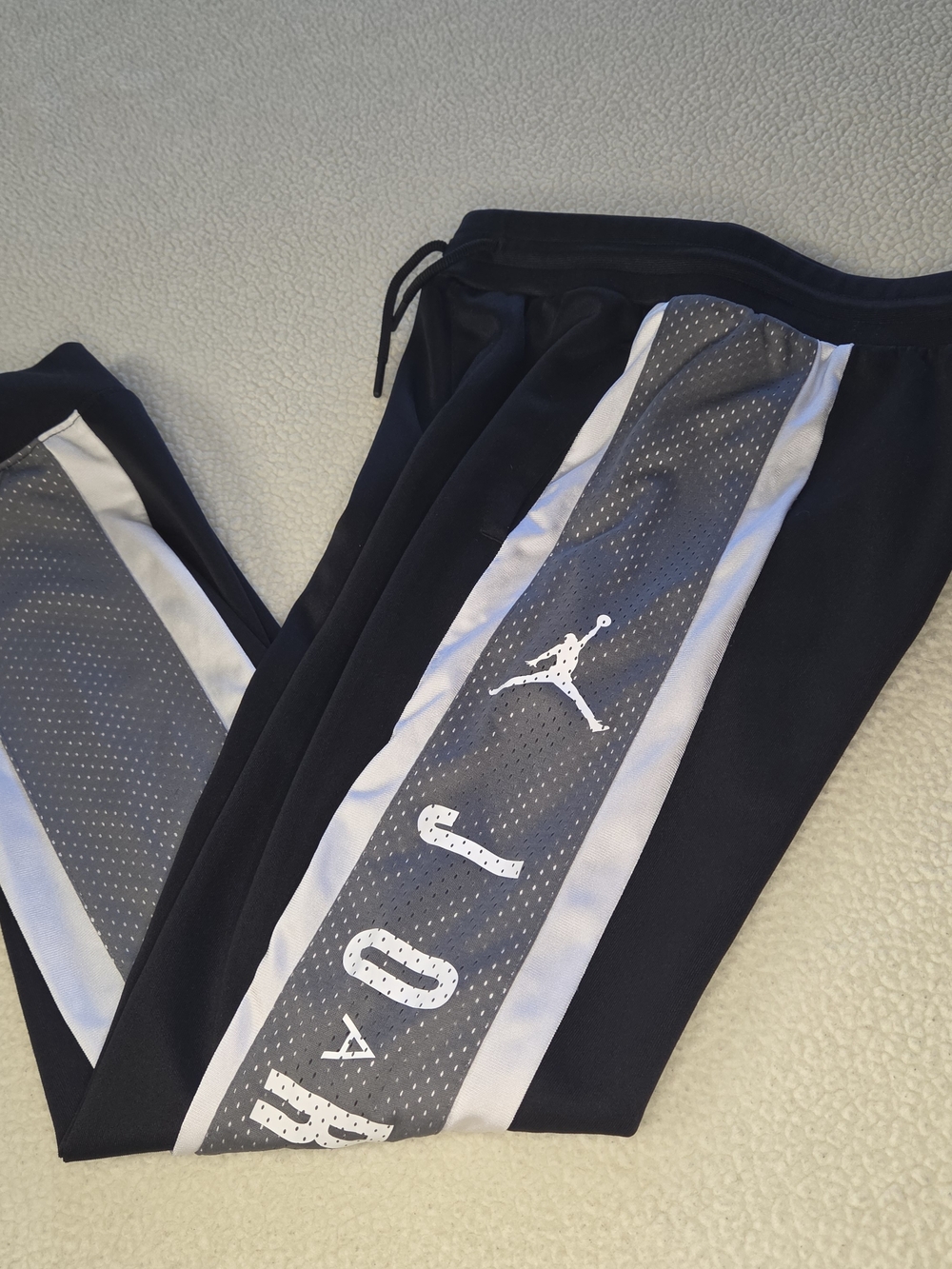 Jordan Black Track Pants with Gray & White Side Panel Kids Size L Large - Picture 2 of 6